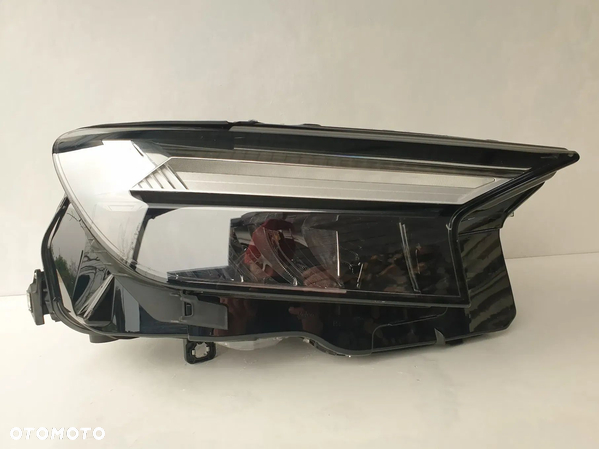 89A941034 Audi Q4 E Tron E-Tron Full LED PRAWA - 11