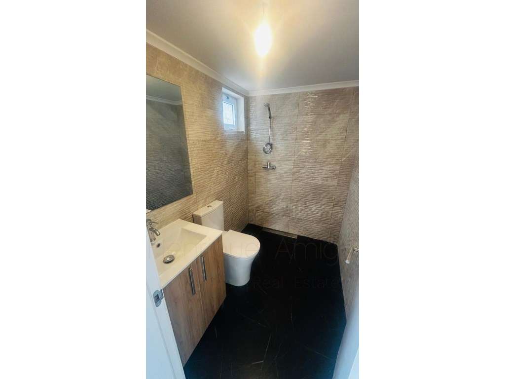 Moradia Isolada T3 em lote de 667m2 em Lagoa de Albufeira, Sesimbra-17