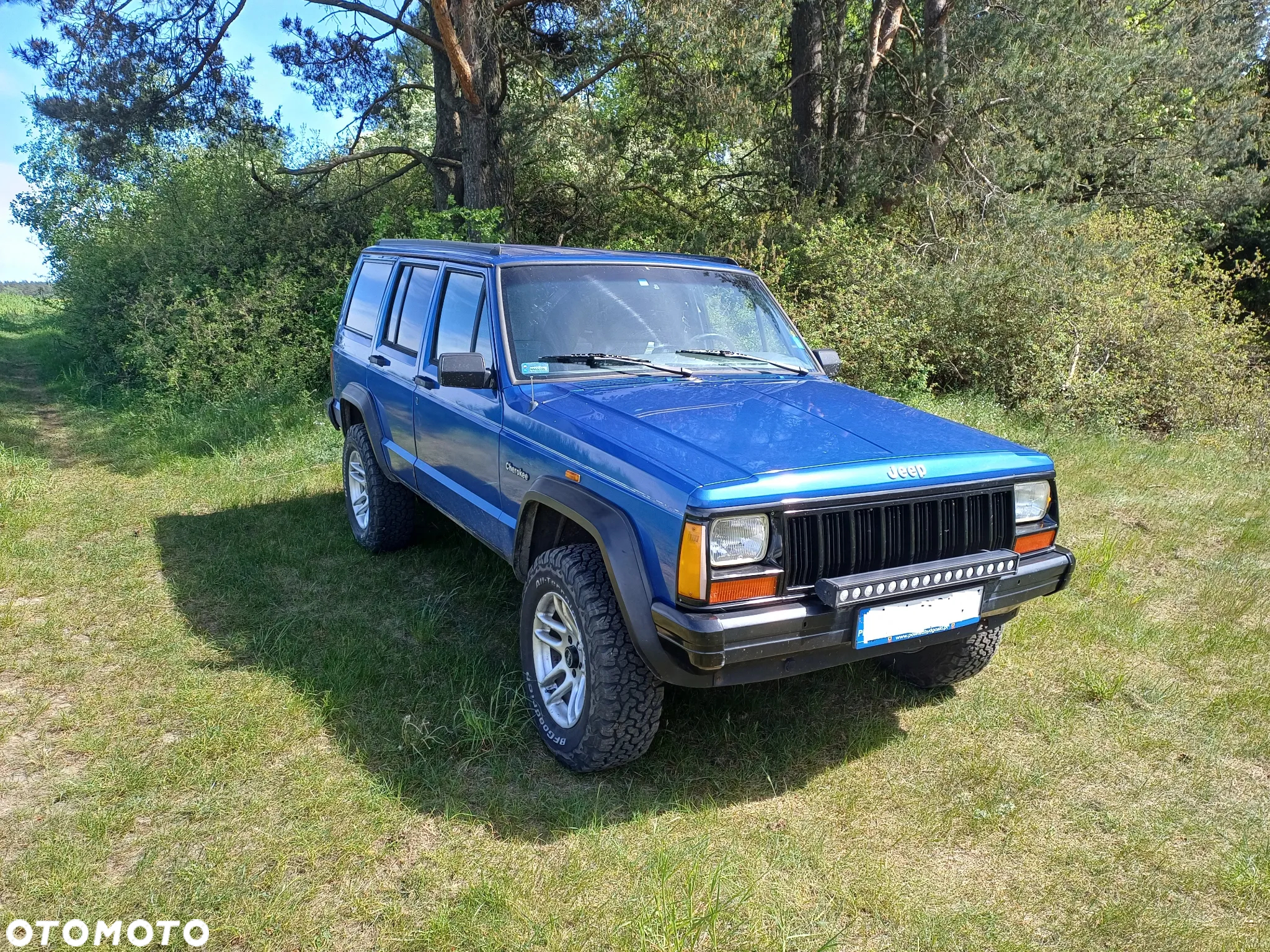 Jeep Cherokee - 2