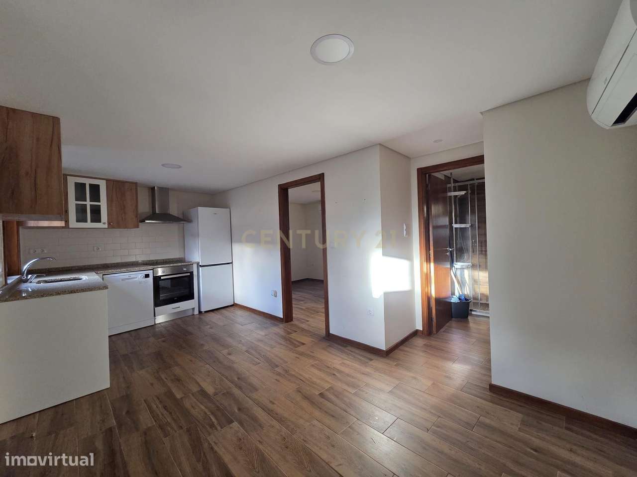 Prédio com 3 habitações para rentabilizar em Ancede, Baião - Grande imagem: 4/21