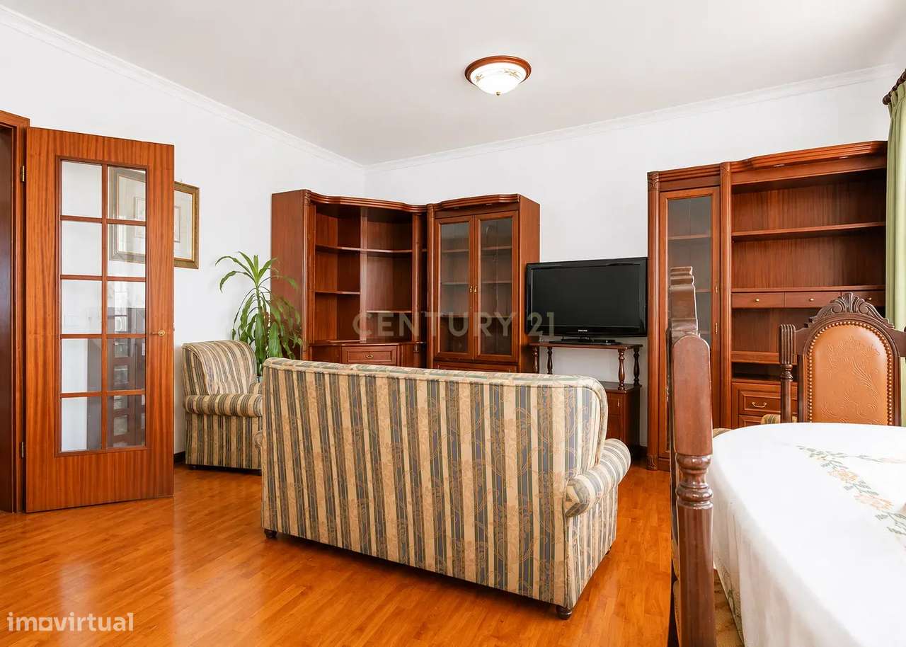 Apartamento T3 à venda em Santo António, Funchal-3