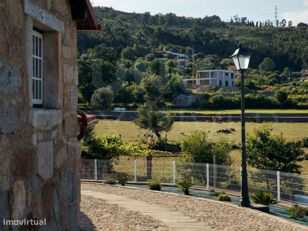Moradia T4 e moradia T1 independente - Cabaços, Ponte de Lima - Grande imagem: 4/60