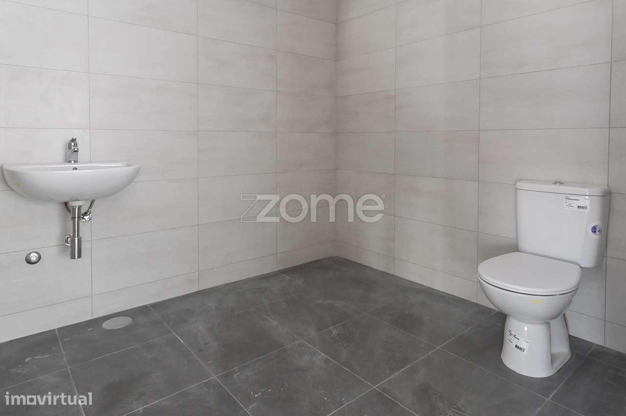 Loja nova para arrendamento em V. N. Famalicão - Grande imagem: 3/13