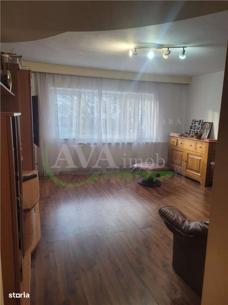 Apartament 2 camere decomandat , zona Nord-10