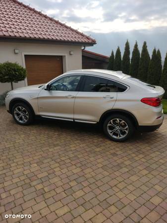 BMW X4 xDrive20d xLine - 12