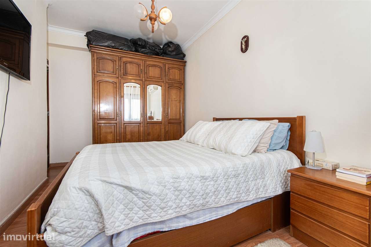 Apartamento T2 – Um Refúgio de Conforto e Luminosidade no Coração da C - Grande imagem: 5/21