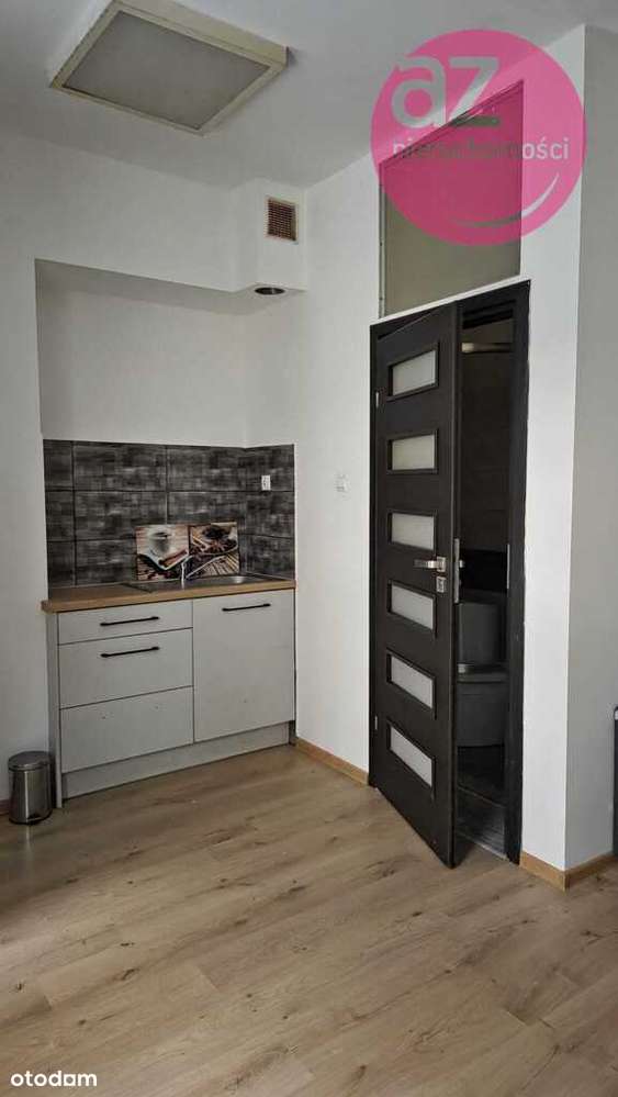 Lokal handlowo - usługowy  w centrum Nowego Sącza-13