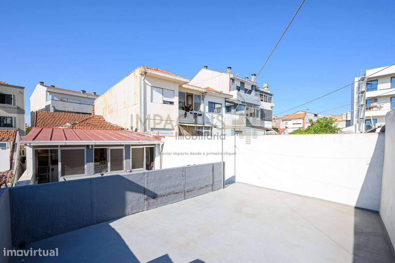 Moradia T3 com Excelente Potencial e Localização-22