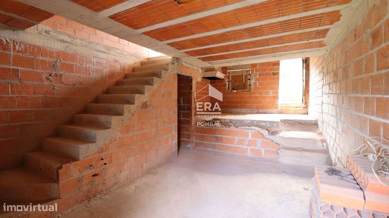 Moradia T2 localizada em Alvorge, Ansião - Grande imagem: 5/22