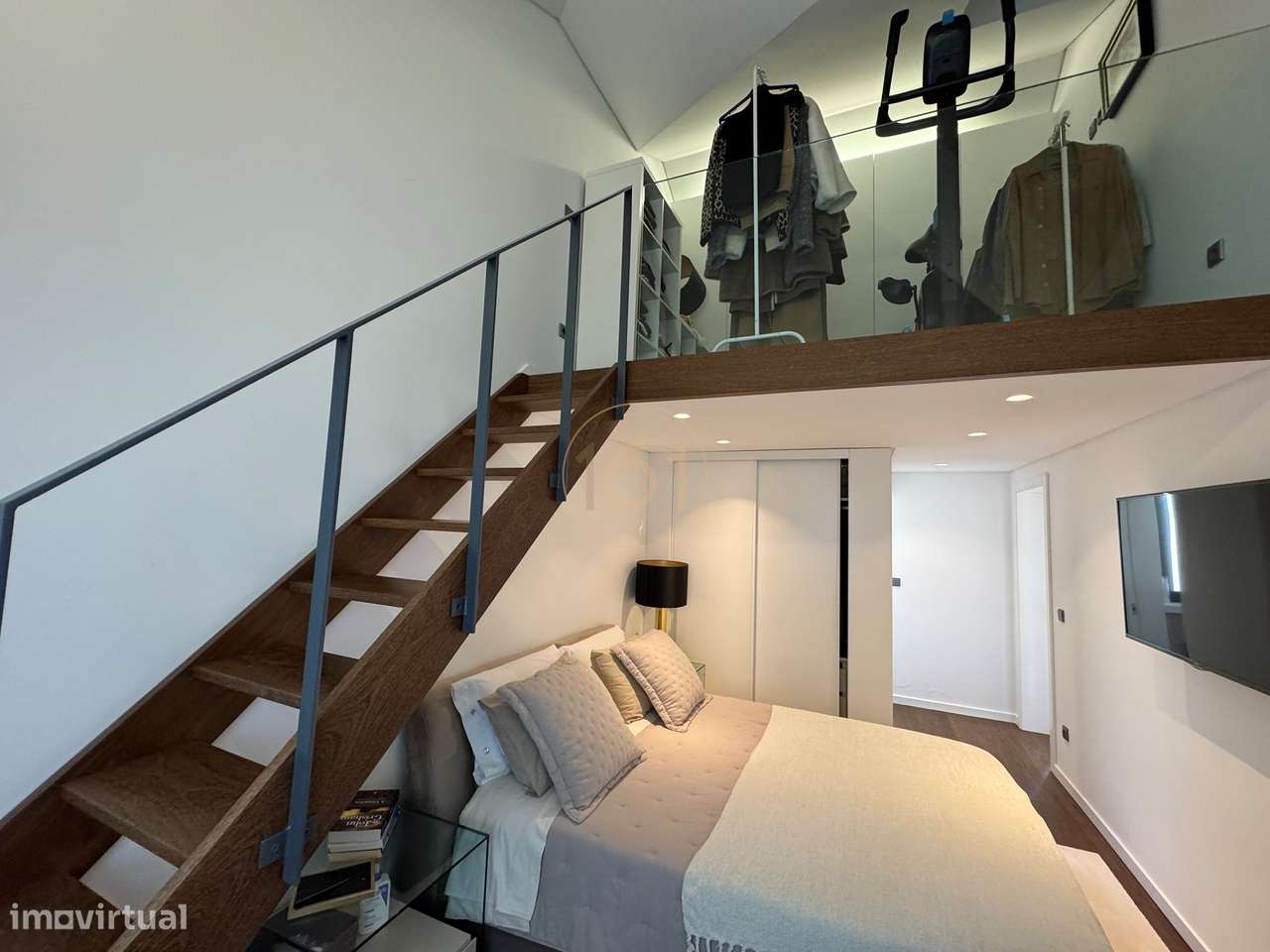 Moradia T3 para venda com logradouro em Lordelo do Ouro-18