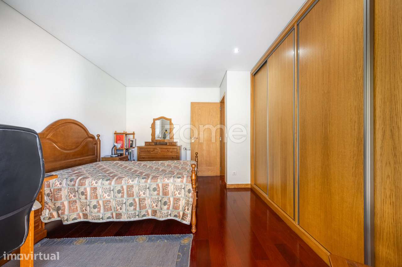 Moradia T4 com Jardim | Meadela-25