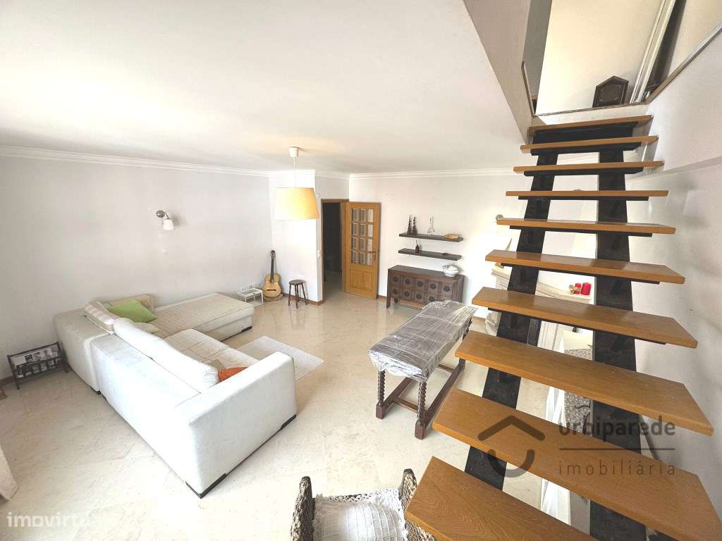 Apartamento T2+1 Duplex, c/ parqueamento, Ramada Caneças.-7