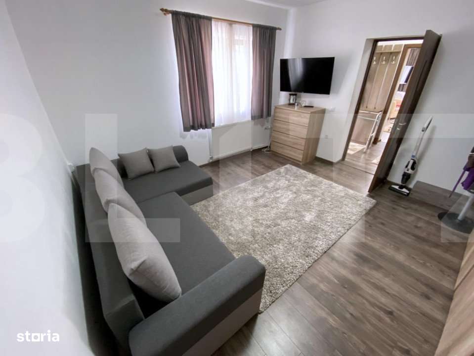 Casa compusa din 2 corpuri: 160mp utili si 1065 mp teren; Dambu Rotund - Imagine principală: 4/13