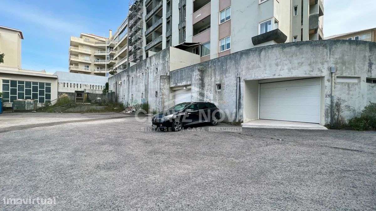 T2 novo com garagem e varanda em Gaia-44