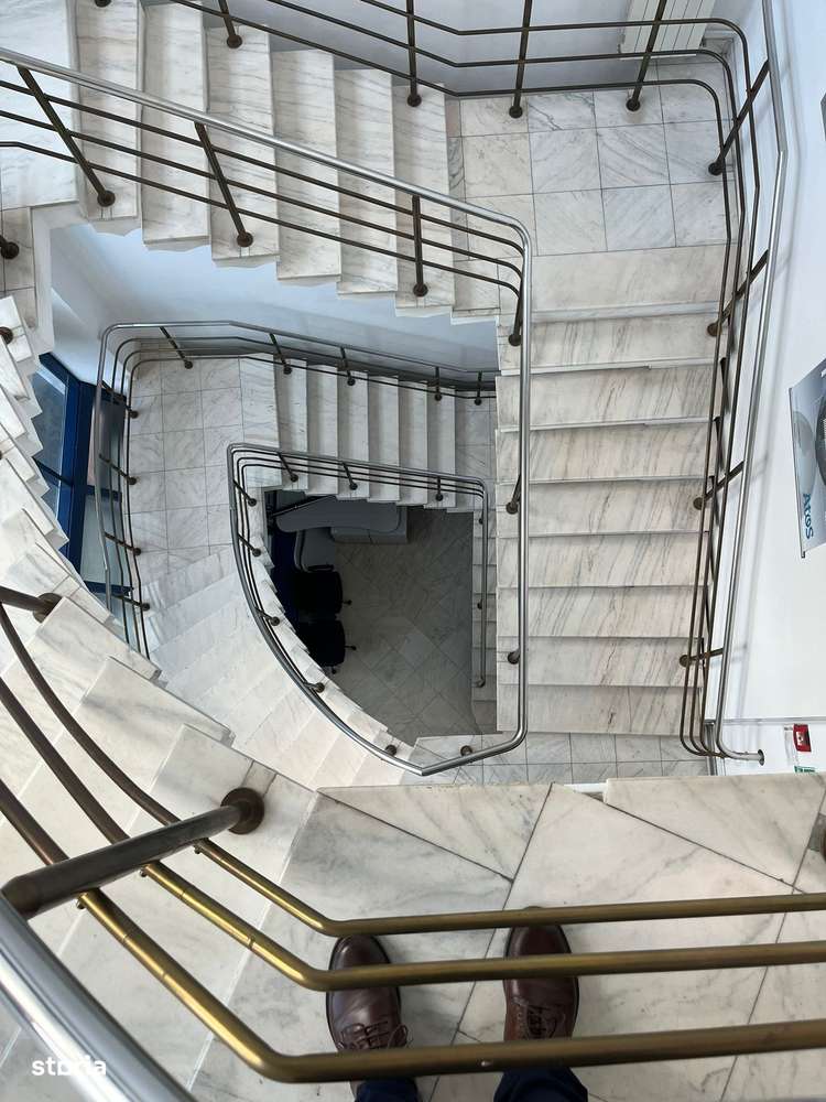 Spatiu pentru birouri Centrul Civic - Imagine principală: 3/12