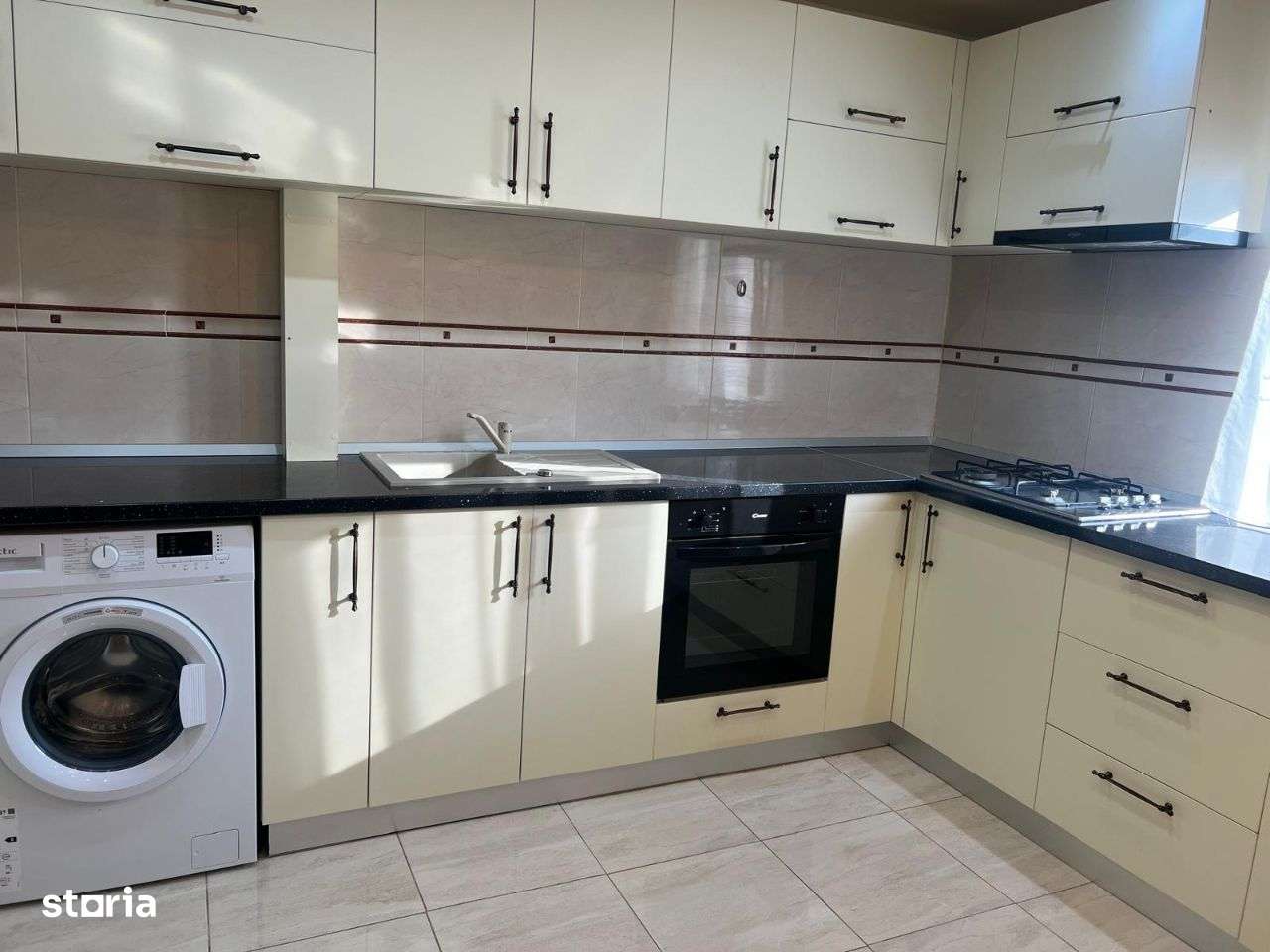 Inchiriere apartament 4 camere, de lux, Targoviste, micro 3 - Imagine principală: 4/20