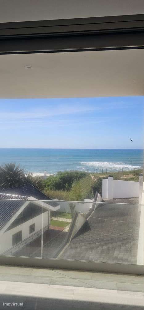 **Moradia Geminada com Vista Mar e pátio na Costa de Prata**-2