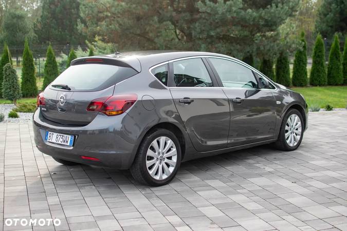 Opel Astra - 16