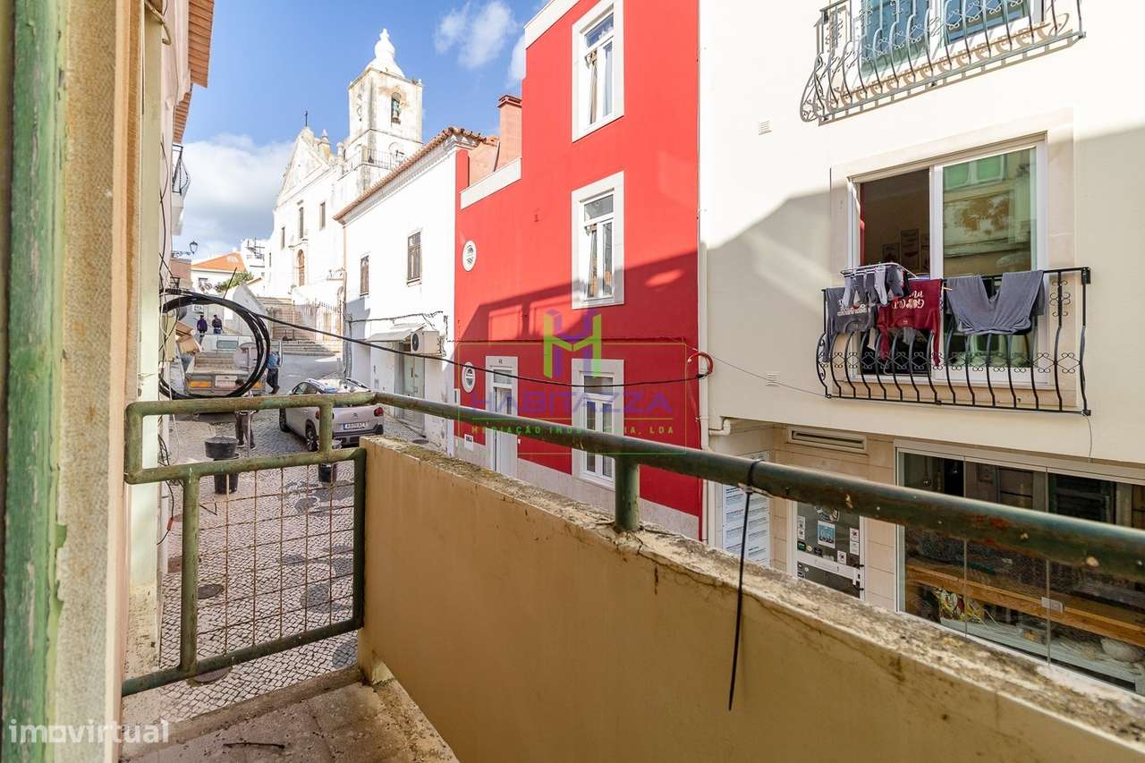 Prédio no Centro histórico de Lagos composto por 2 Apartamentos T3 e 1-22