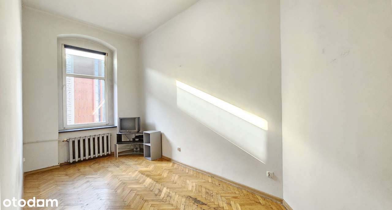 Świetna lokalizacja! 3pokoje z dużym potencjałem-0