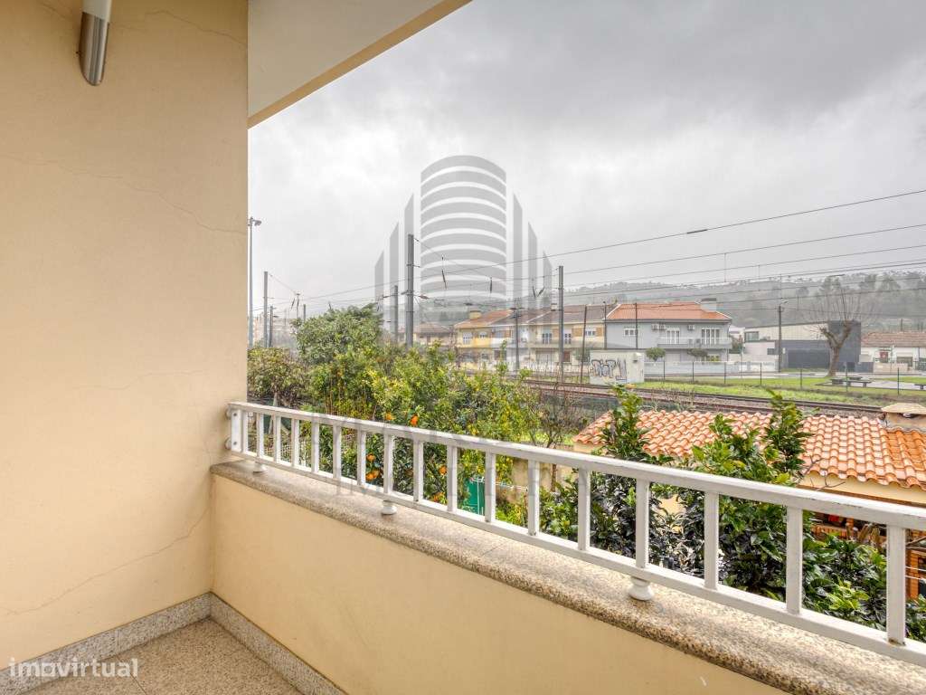 Moradia T4 independente em Valongo-13