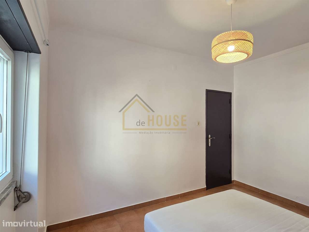 Moradia com espaço exterior e garagem no Bombarral-7