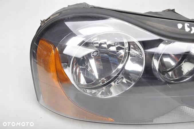 VOLVO XC90 I LAMPA PRAWA PRZEDNIA ANGLIK - 2