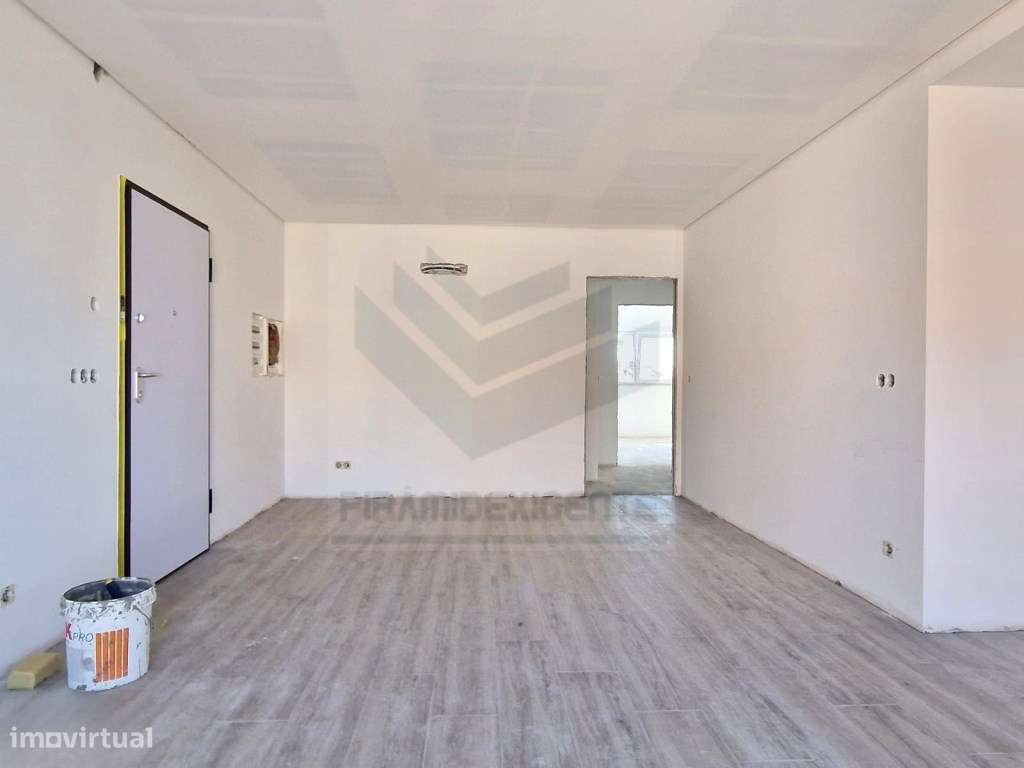 Apartamento Novo! Suíte, Lavandaria, Varandas, Arrecadação - Grande imagem: 4/25