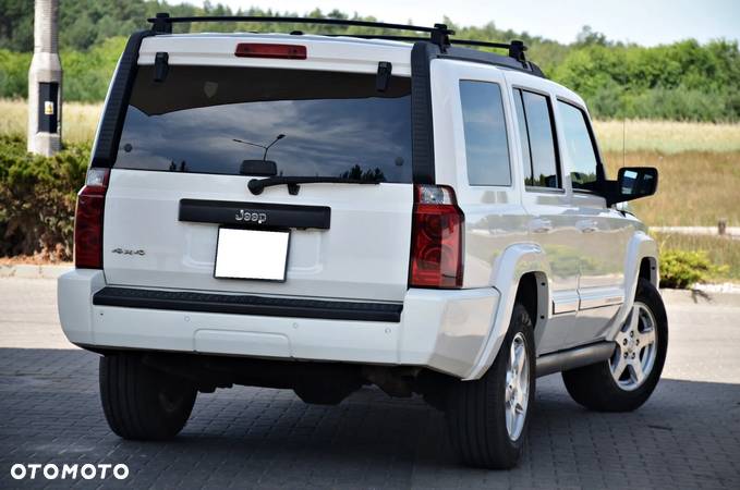 Jeep Commander 3.7 V6 - 8