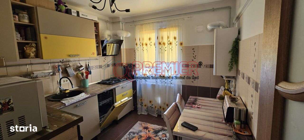 Apartament 3 camere - Strada Stupilor