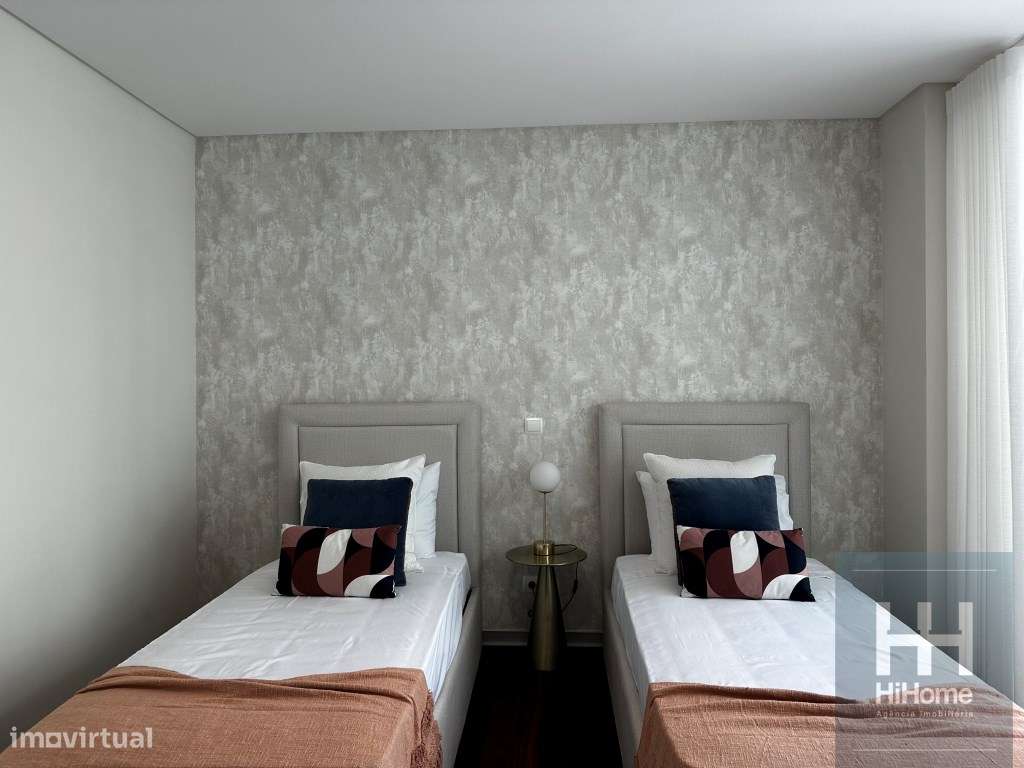 Apartamento T4 mobilado no Edificio Funchal Centrum-21