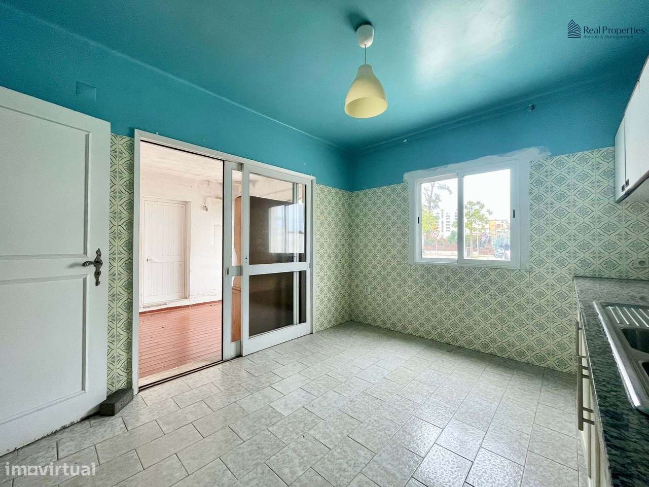 Moradia T3 a 5 Minutos a pé da Praia | Localização Privilegiada com El - Grande imagem: 3/22