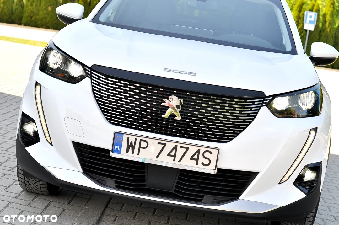 Peugeot 2008 BlueHDi 130 Allure S&S EAT8 - 5