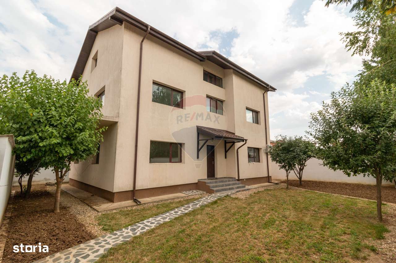 Vila deosebita P+1+M de vanzare Pantelimon - Padurea Cernica - Imagine principală: 1/20