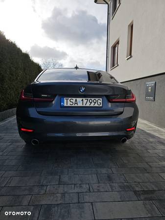 BMW Seria 3 330i Luxury Line sport - 18