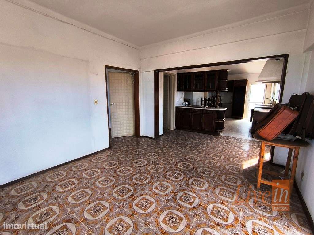 Moradia T8 com Vista Direta de Mar em Ribamar - Grande imagem: 4/50