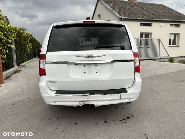 Chrysler Town & Country 3.6 Touring - 11