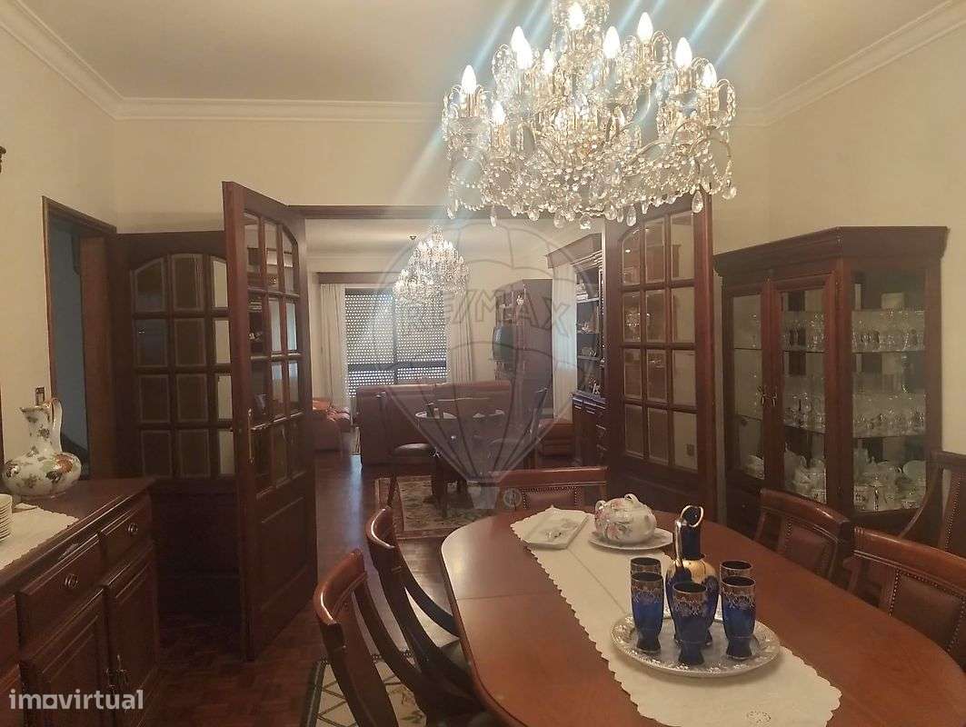 Moradia T5 para venda-17