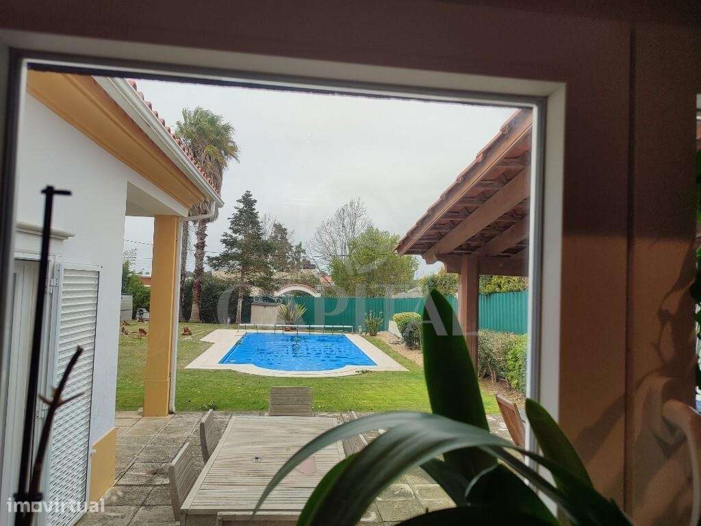 Moradia com piscina privativa em condomínio fechado - Grande imagem: 4/32