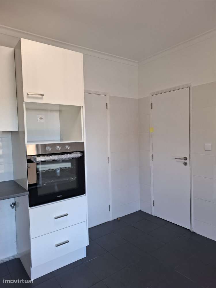 Apartamento T2 com elevador em Sintra-7