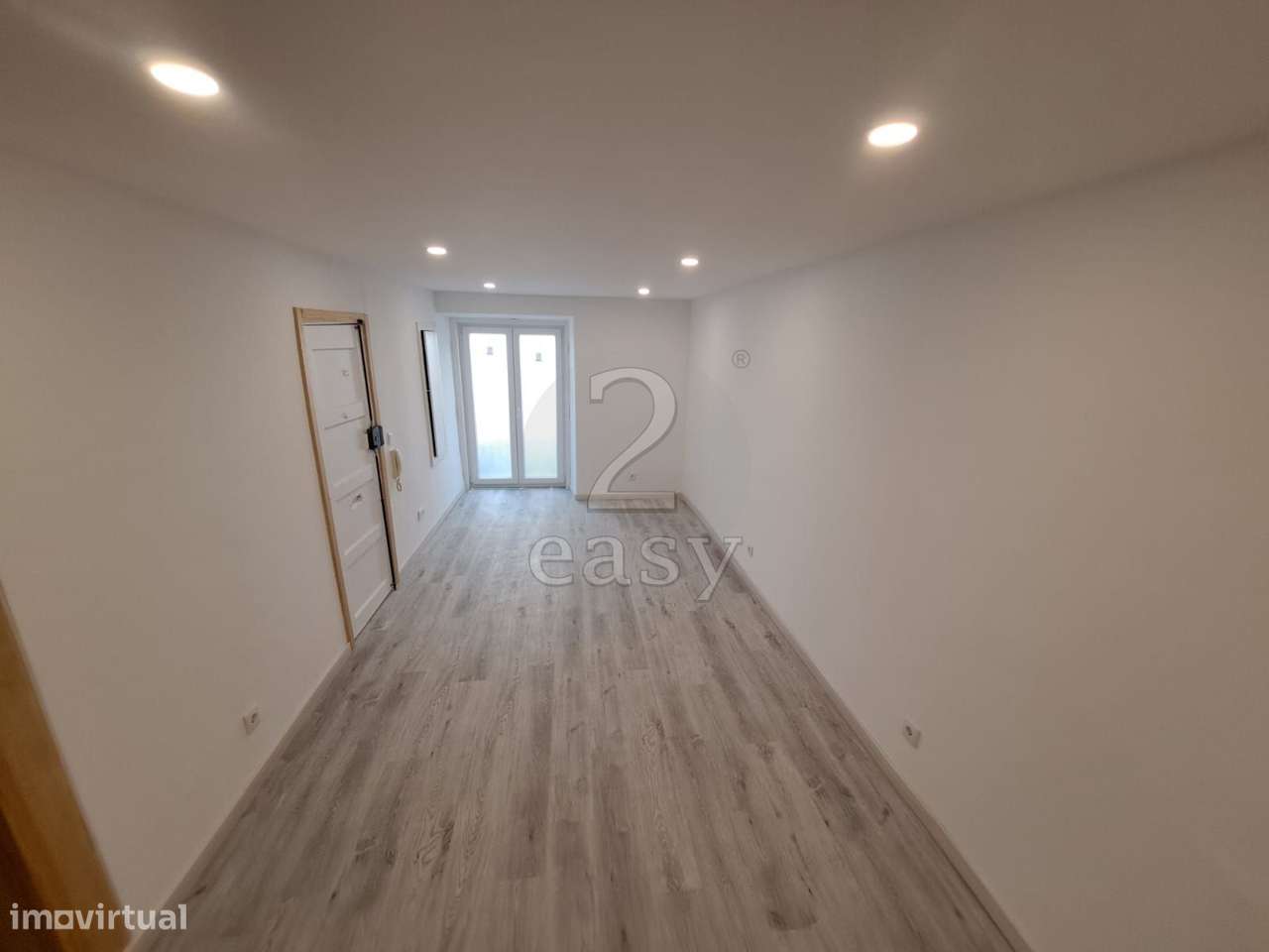 Arrenda T1 remodelado Rua da Atalaia - Bairro Alto - Grande imagem: 4/18