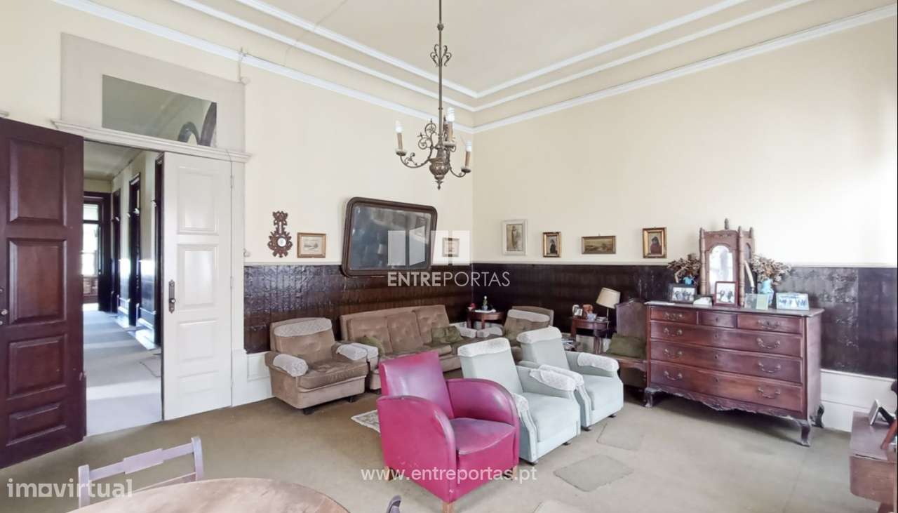 Venda de Prédio histórico no centro da Póvoa de Varzim - Grande imagem: 4/31