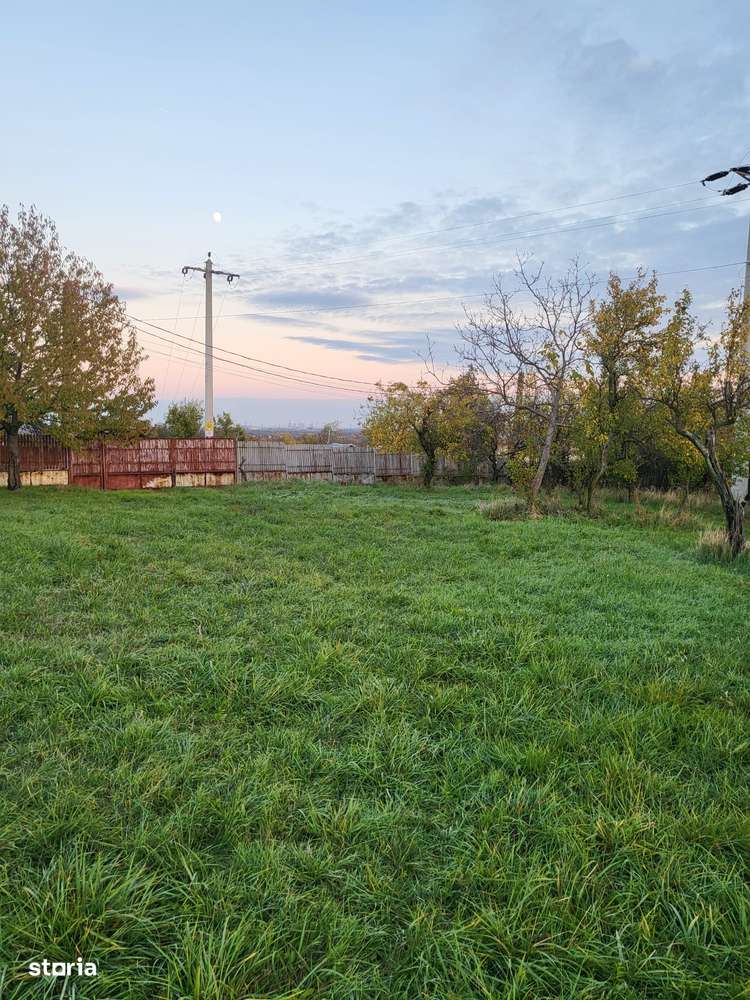 Vand parcele teren intravilan,Mosoaia, strada principala, 7 km Pitesti - Imagine principală: 4/9