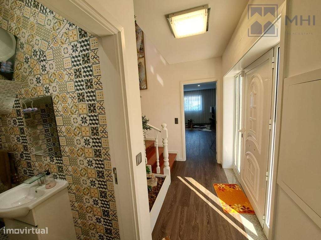 Propriedade com duas casas T2 na Madalena com piscina e a 700 m da ...-22