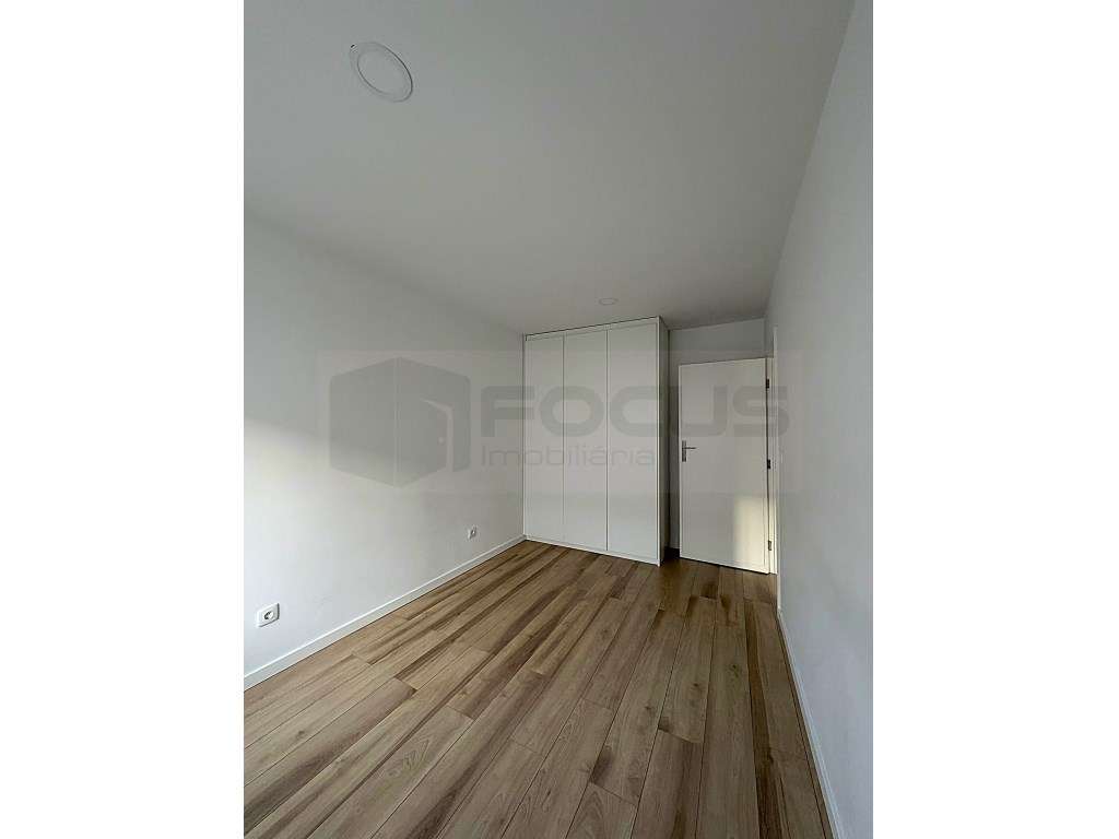 Apartamento T2 renovado com terraço Esgueira - CENTRO-10