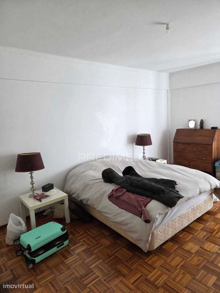 Aluga se apartamento no centro da cidade T3 com garagem fechada - Grande imagem: 2/20