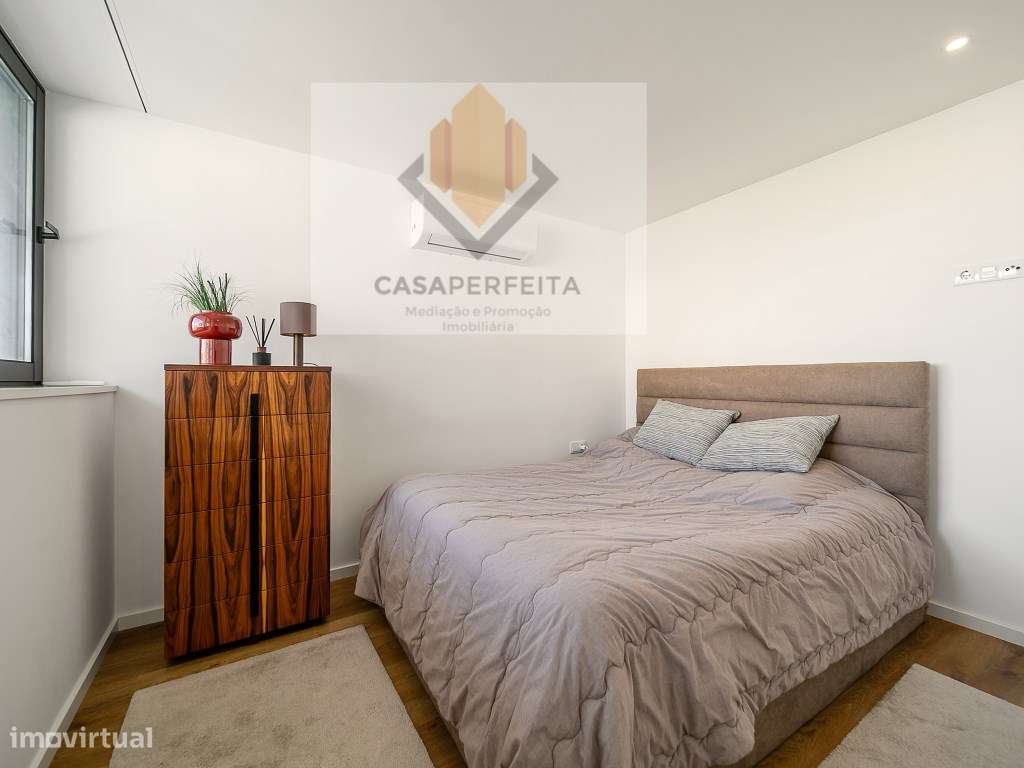 Fantástico T1 com Varanda Junto à Exponor - Leça da Palmeira-14