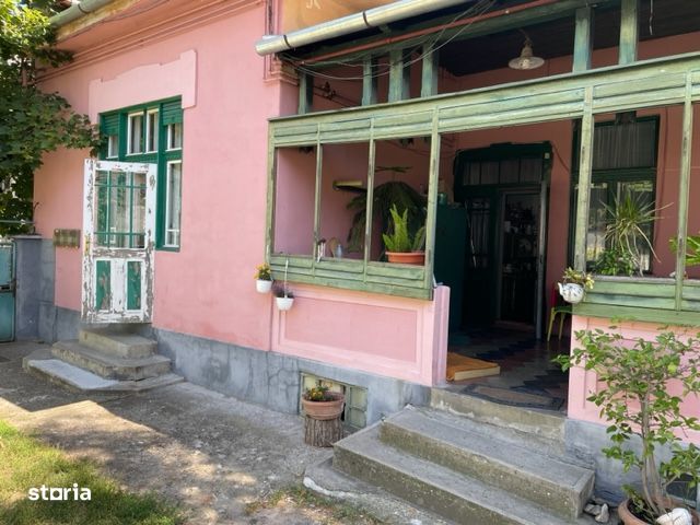 De vanzare casa singur in curte, central, Str. Gen. Traian Mosoiu