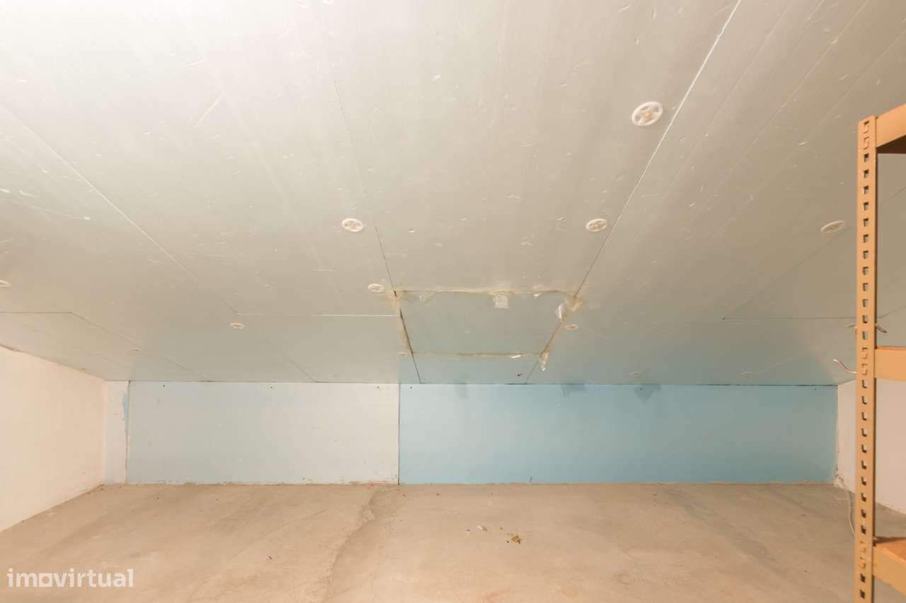 Moradia T3 + 1 em Vale Milhaços - Corroios com Garagem-24