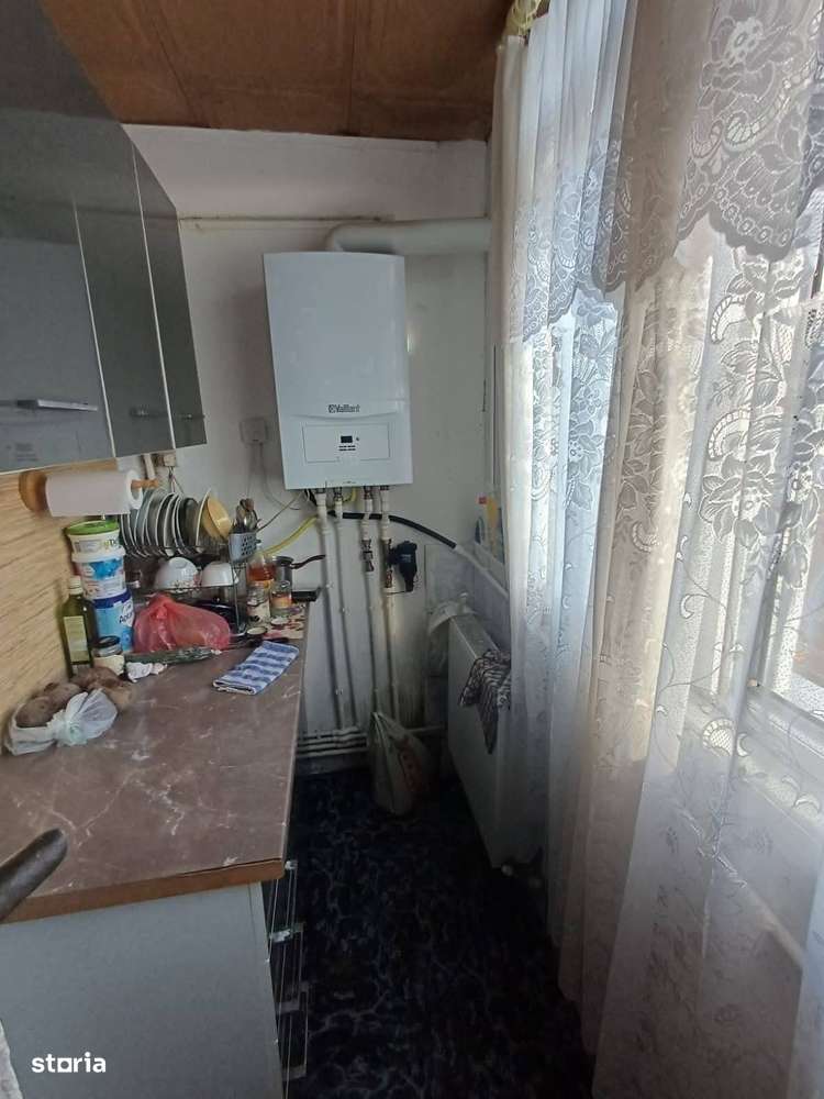 De vanzare 2 camere in zona Episcopiei, etaj intermediar, 48.500 euro - Imagine principală: 5/12